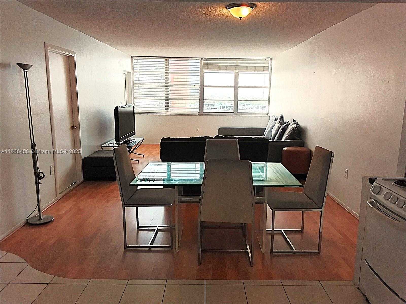 Small Image of 1351 NORTH EAST MIAMI GARDENS DR #1222E, Miami Number 4