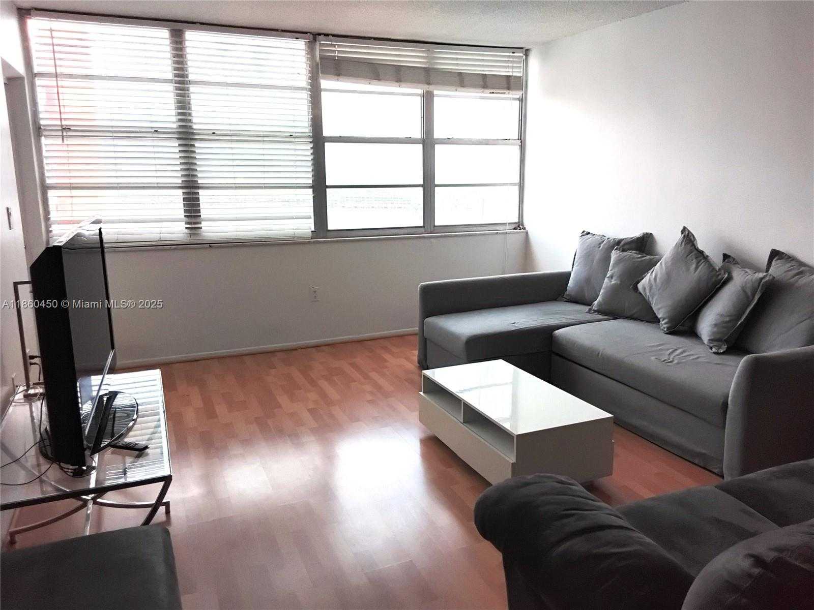 Small Image of 1351 NORTH EAST MIAMI GARDENS DR #1222E, Miami Number 6