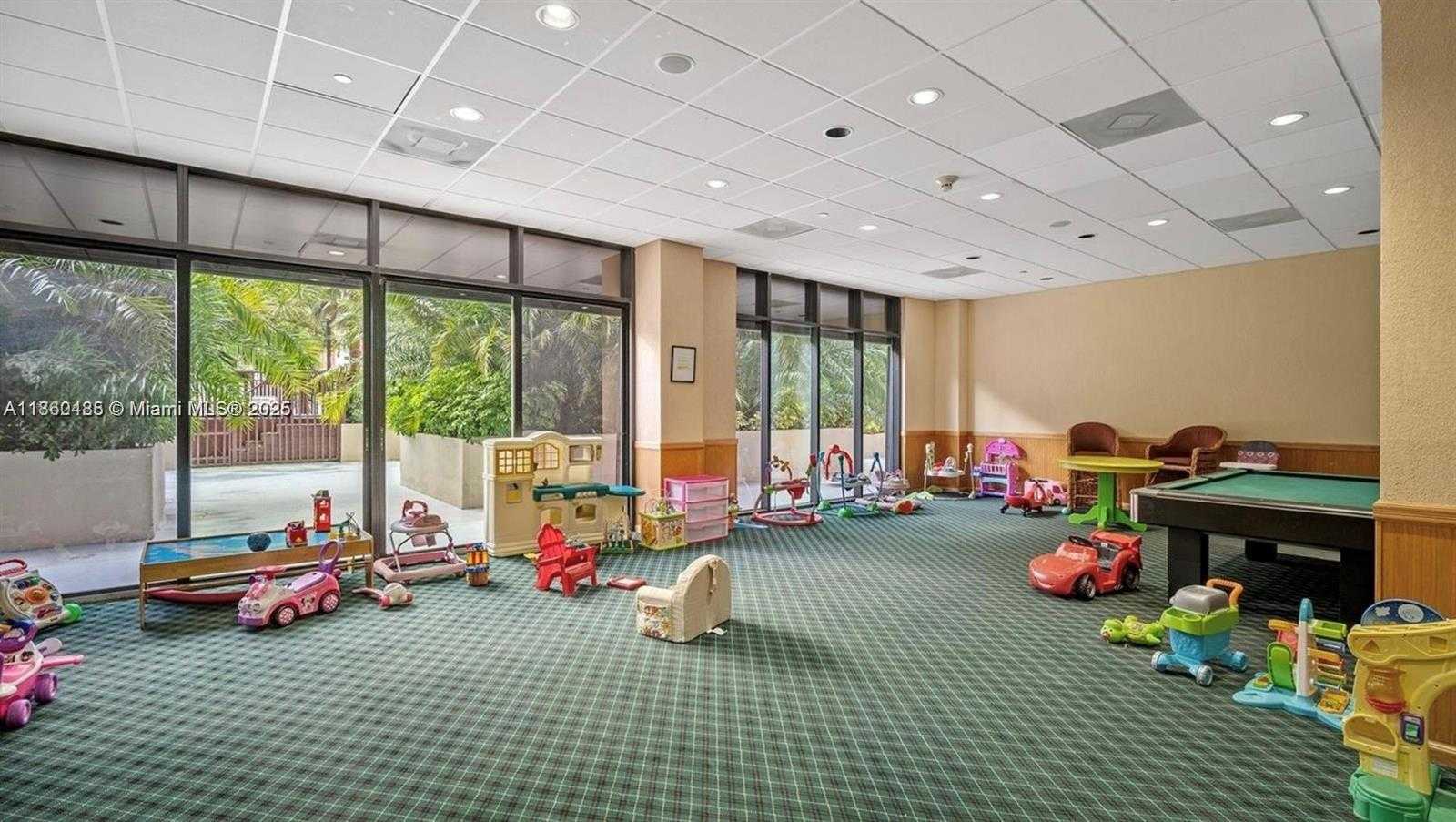Small Image of 1450 BRICKELL BAY DR #605, Miami Number 11