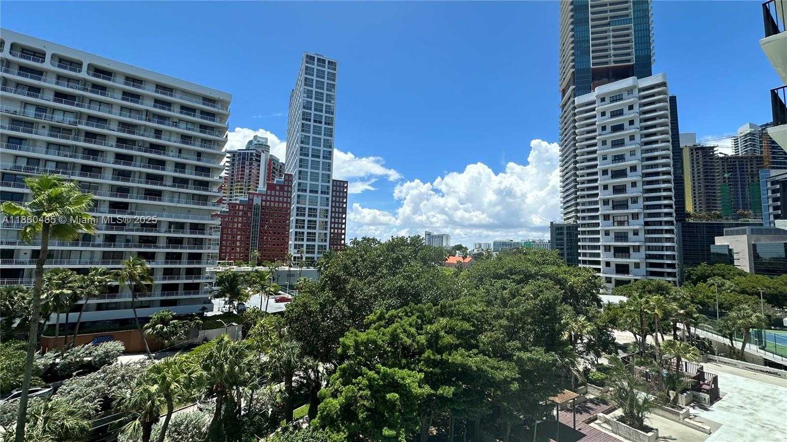 Small Image of 1450 BRICKELL BAY DR #605, Miami Number 17