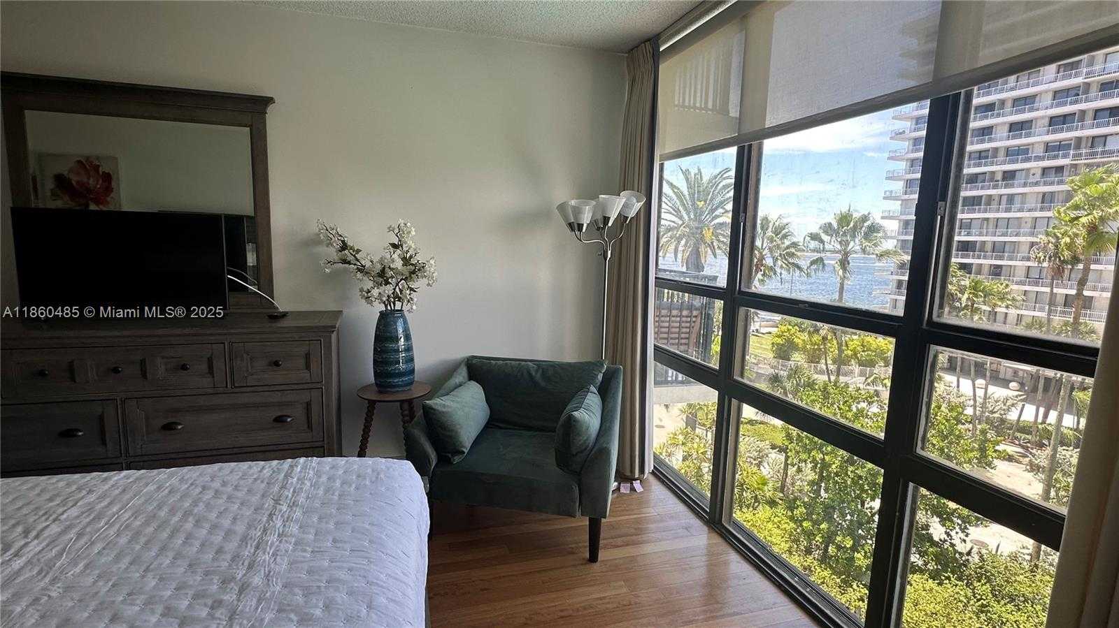 Small Image of 1450 BRICKELL BAY DR #605, Miami Number 21