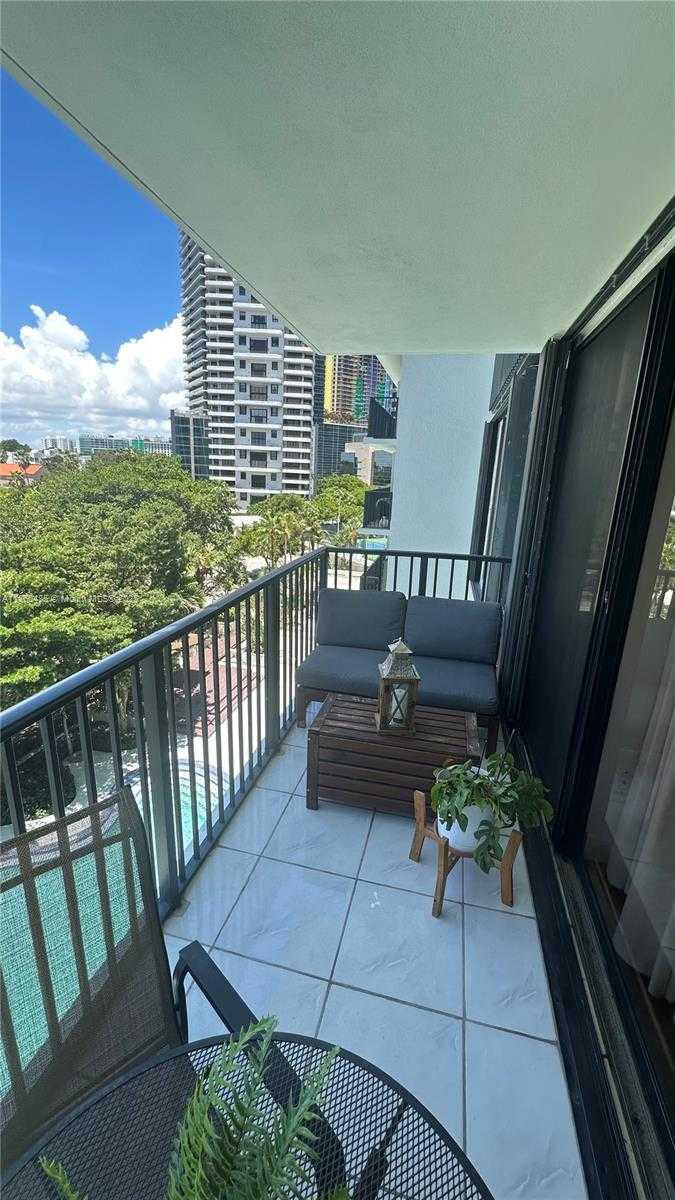 Small Image of 1450 BRICKELL BAY DR #605, Miami Number 35