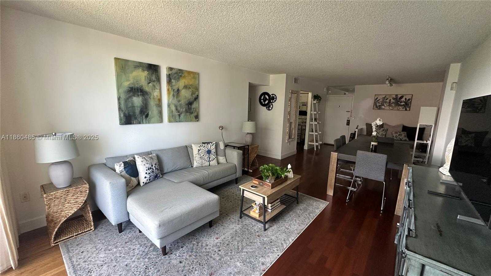 Small Image of 1450 BRICKELL BAY DR #605, Miami Number 36