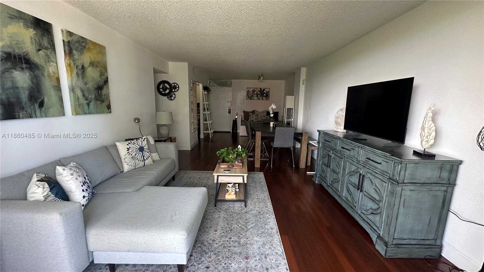 Small Image of 1450 BRICKELL BAY DR #605, Miami Number 37