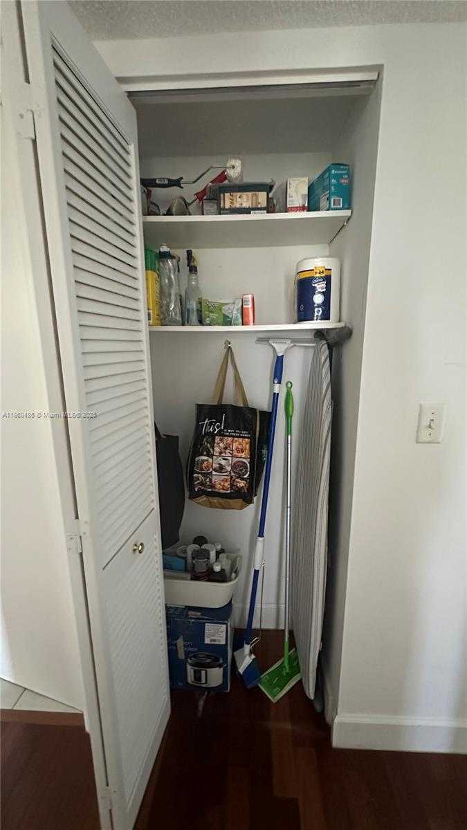 Small Image of 1450 BRICKELL BAY DR #605, Miami Number 39