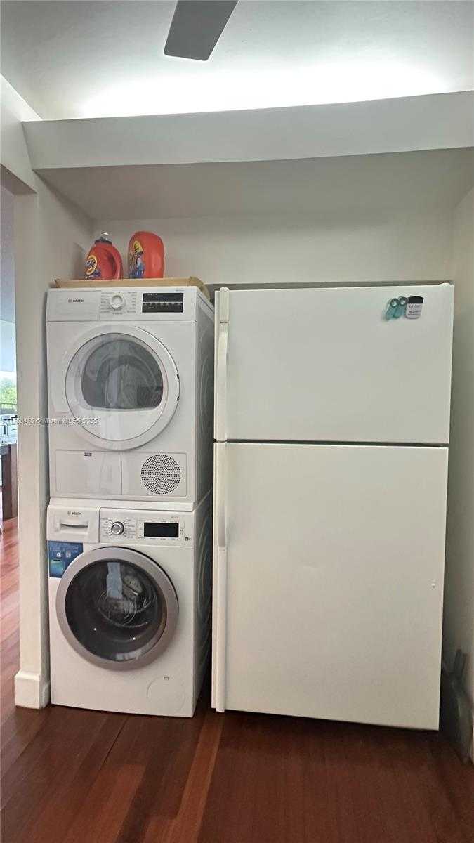 Small Image of 1450 BRICKELL BAY DR #605, Miami Number 45