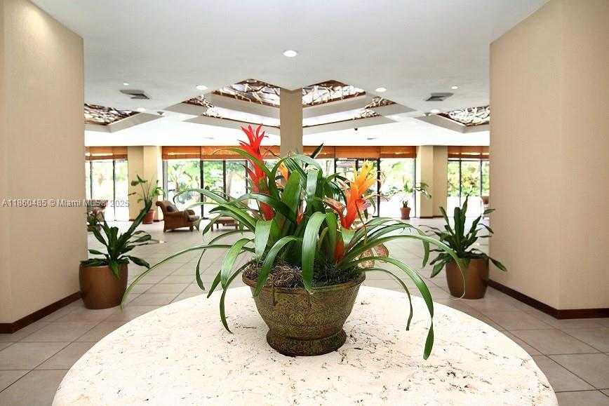 Small Image of 1450 BRICKELL BAY DR #605, Miami Number 7