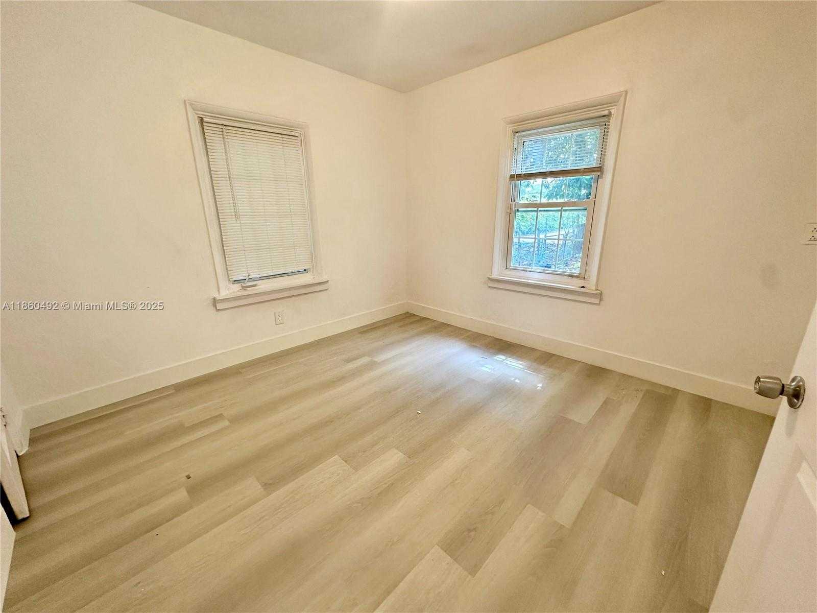 Small Image of 1250 NORTH WEST 43RD ST #1250, Miami Number 4
