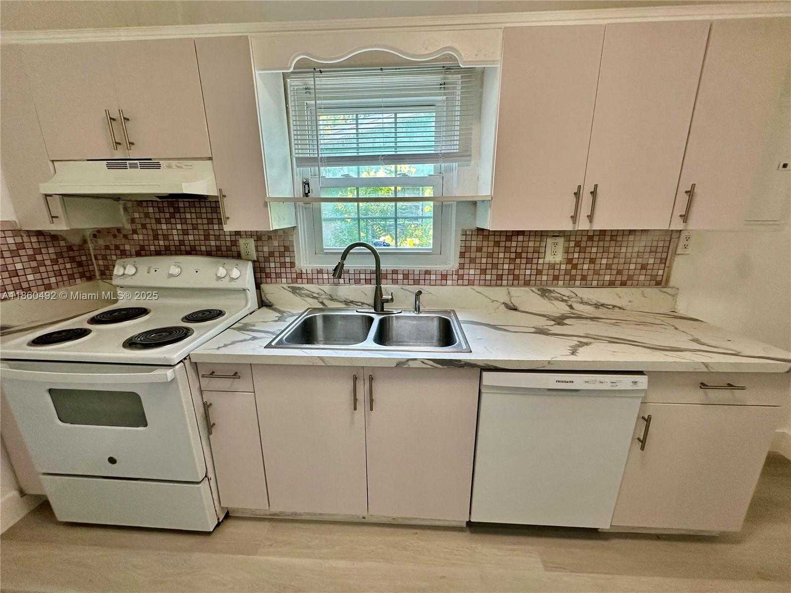 Small Image of 1250 NORTH WEST 43RD ST #1250, Miami Number 8