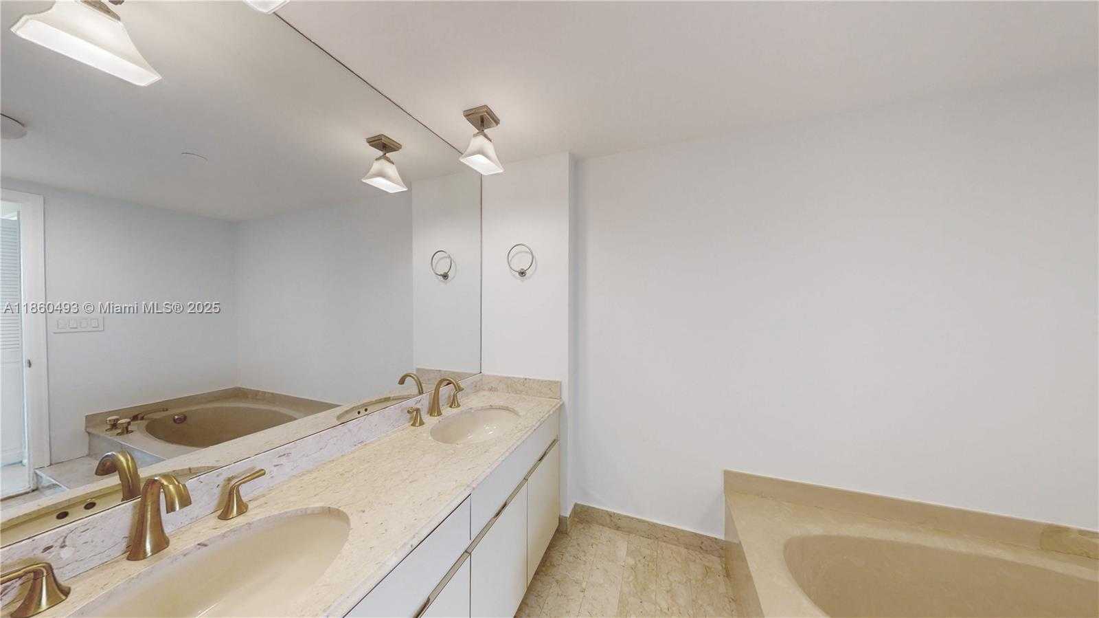 Small Image of 11113 BISCAYNE BLVD #1553, Miami Number 15
