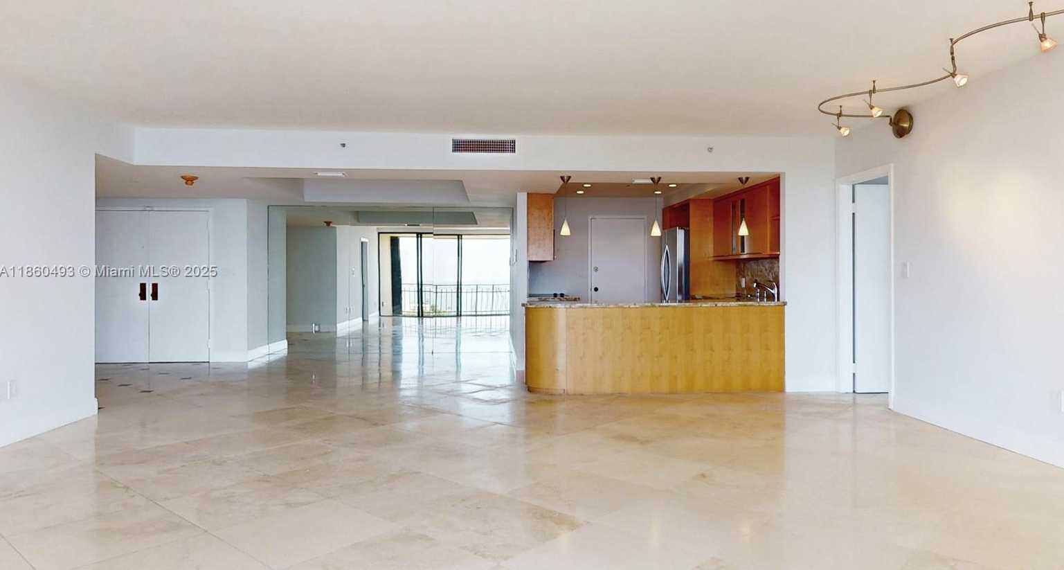 Small Image of 11113 BISCAYNE BLVD #1553, Miami Number 7