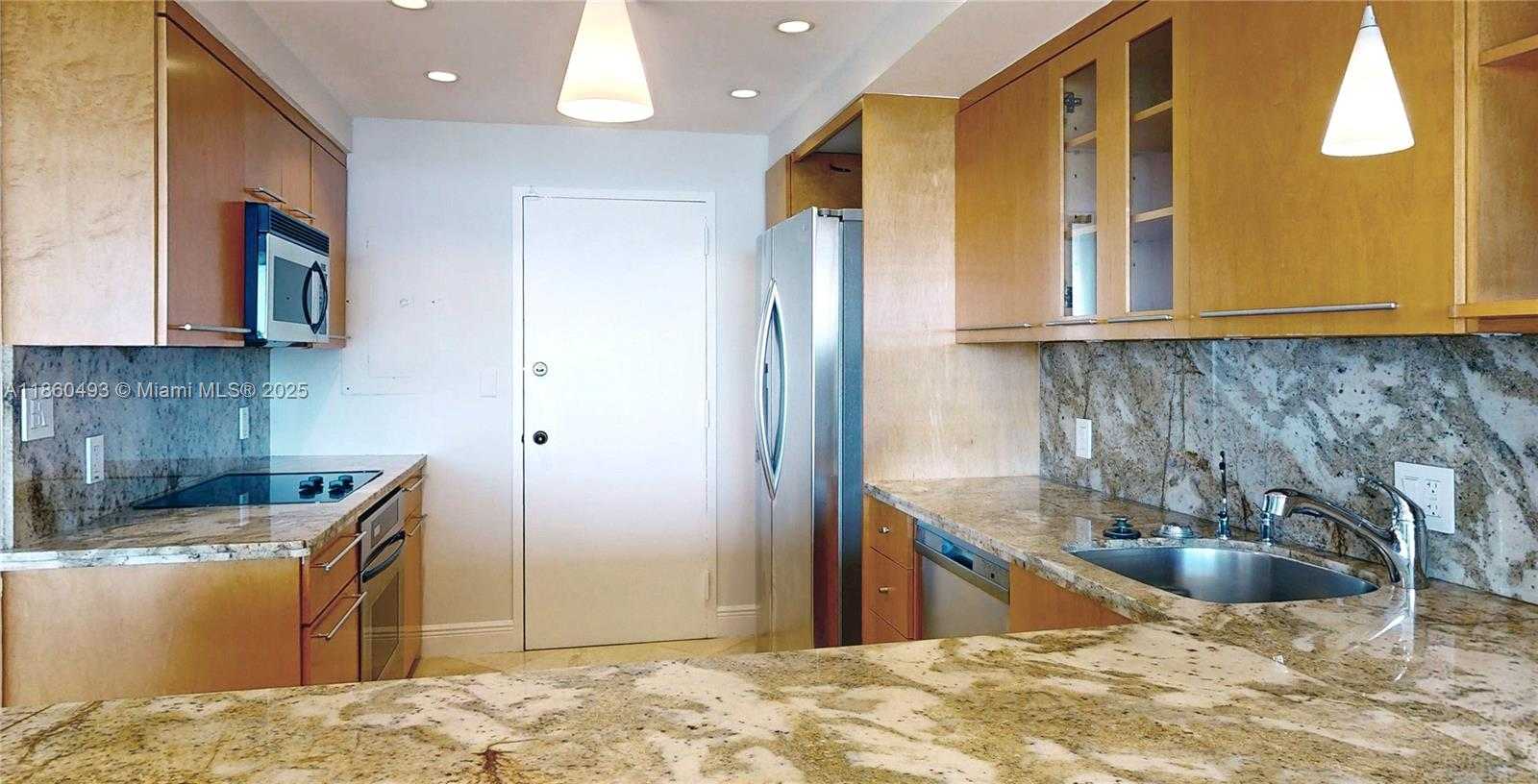 Small Image of 11113 BISCAYNE BLVD #1553, Miami Number 9