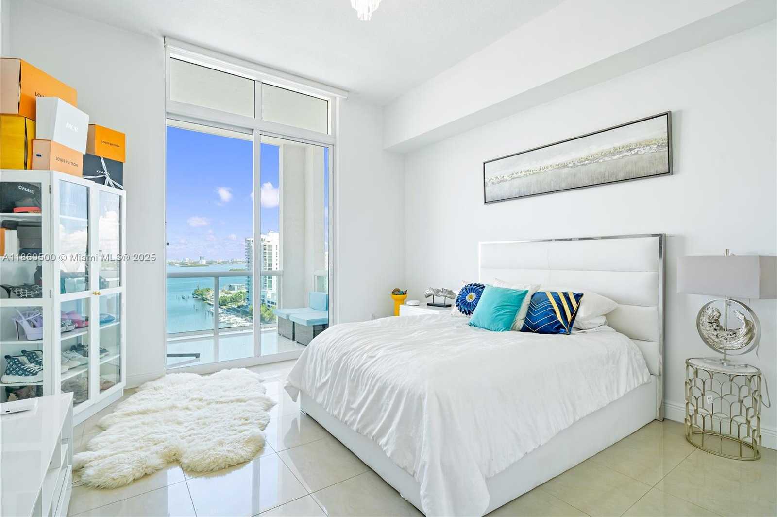 Small Image of 7900 HARBOR ISLAND DR #PH14, North Bay Village Number 12