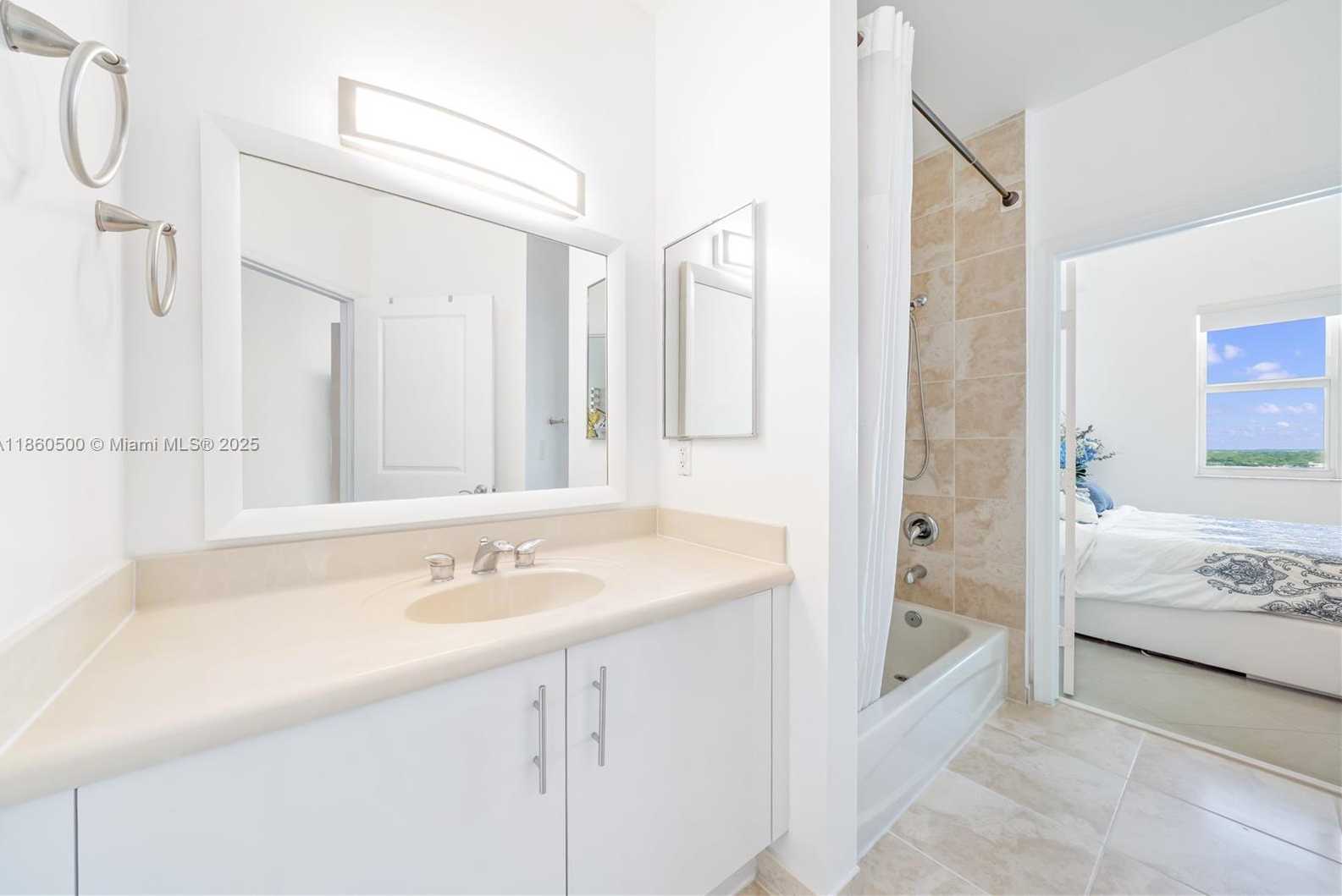 Small Image of 7900 HARBOR ISLAND DR #PH14, North Bay Village Number 19
