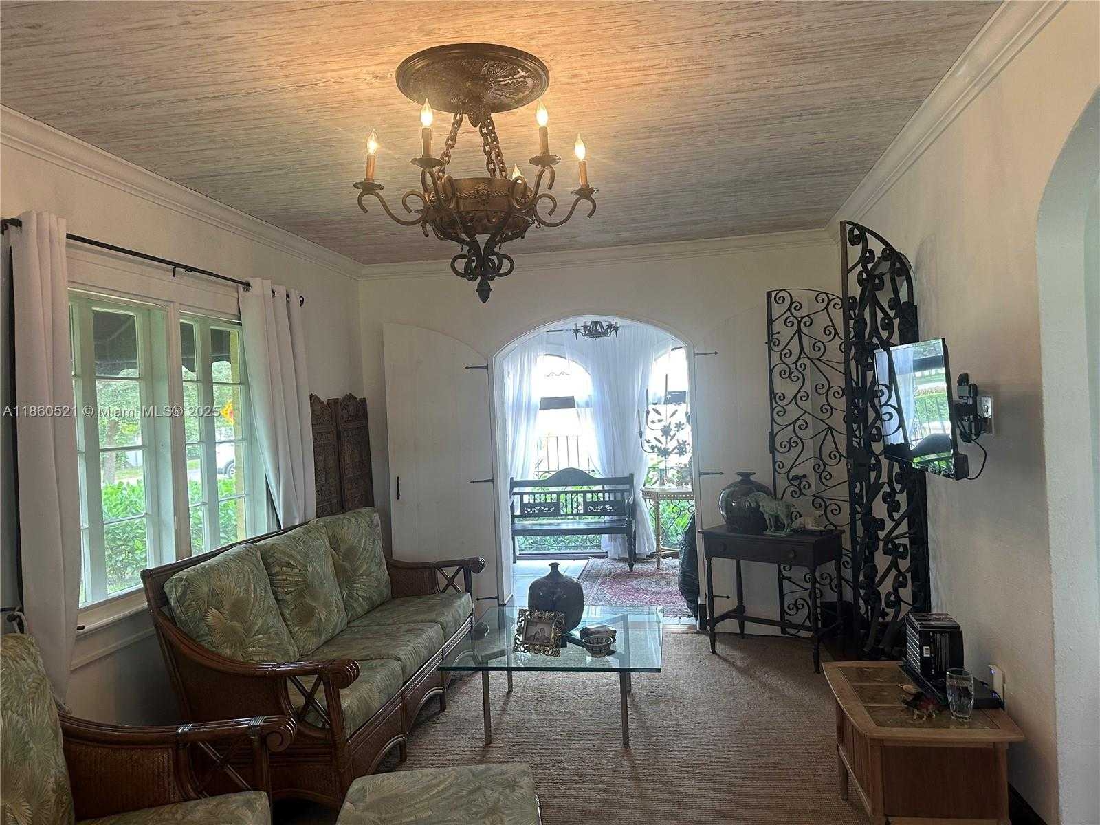 Small Image of 915 FERDINAND ST #915, Coral Gables Number 11