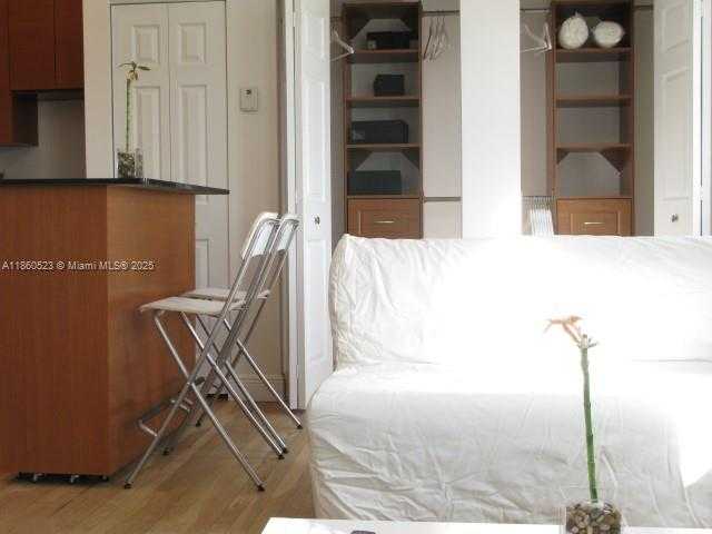 Small Image of 1244 PENNSYLVANIA AVE #303, Miami Beach Number 6