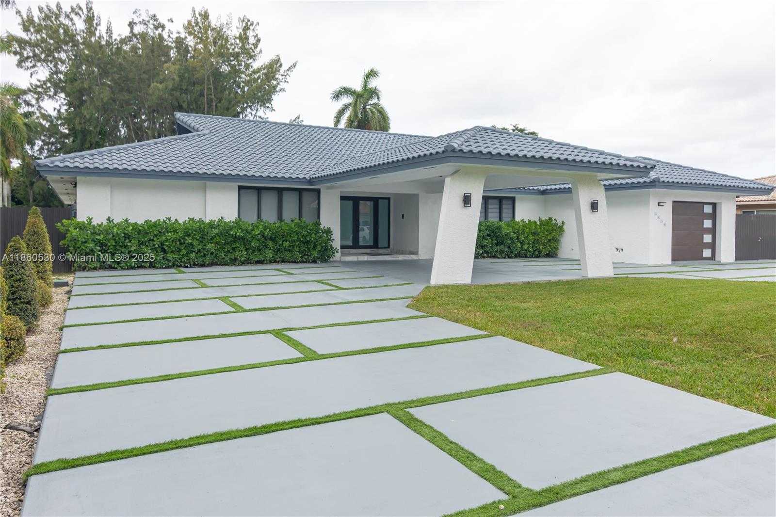 Small Image of 3850 SOUTH WEST 130TH AVE, Miami Number 2