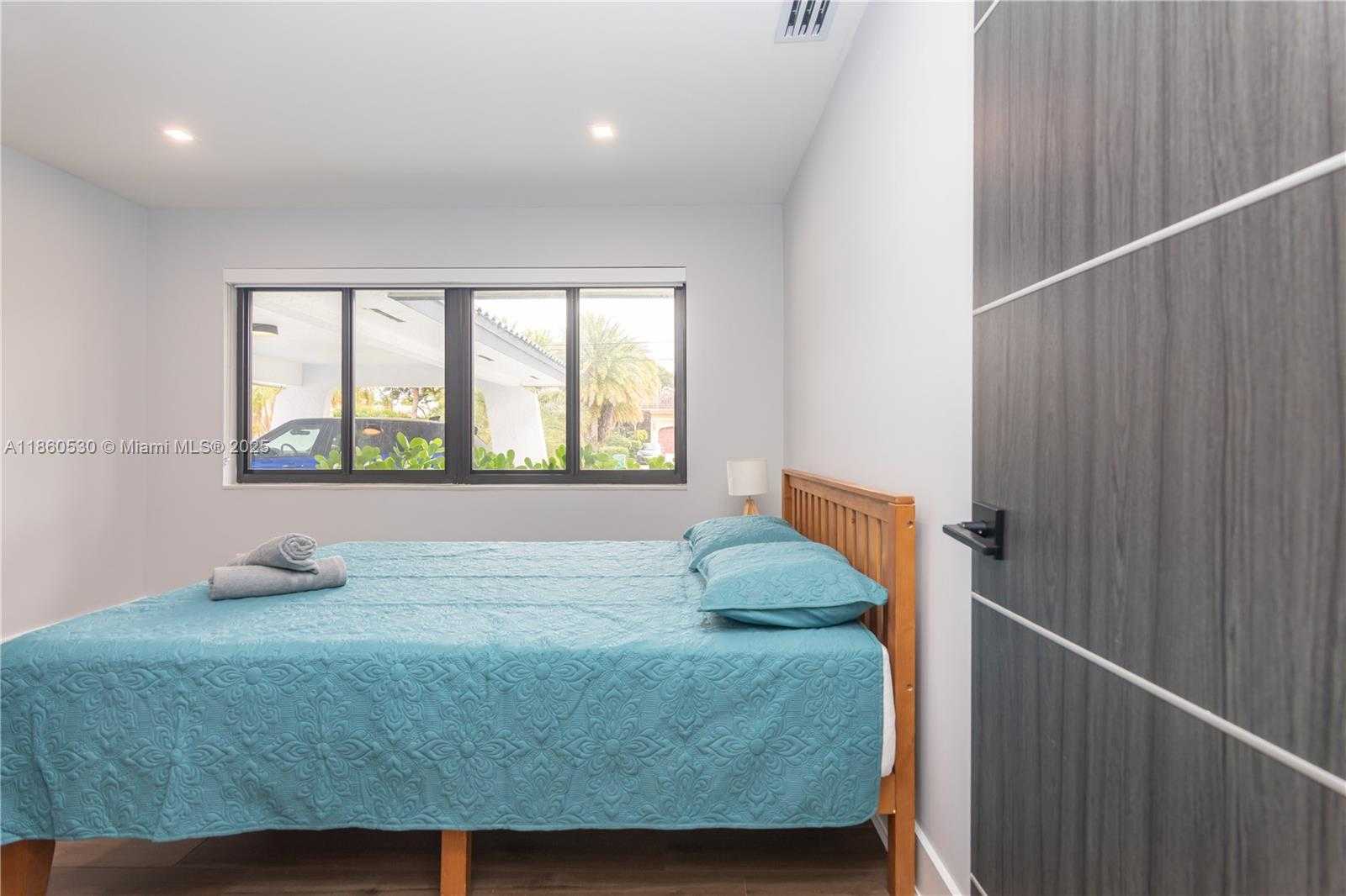 Small Image of 3850 SOUTH WEST 130TH AVE, Miami Number 35