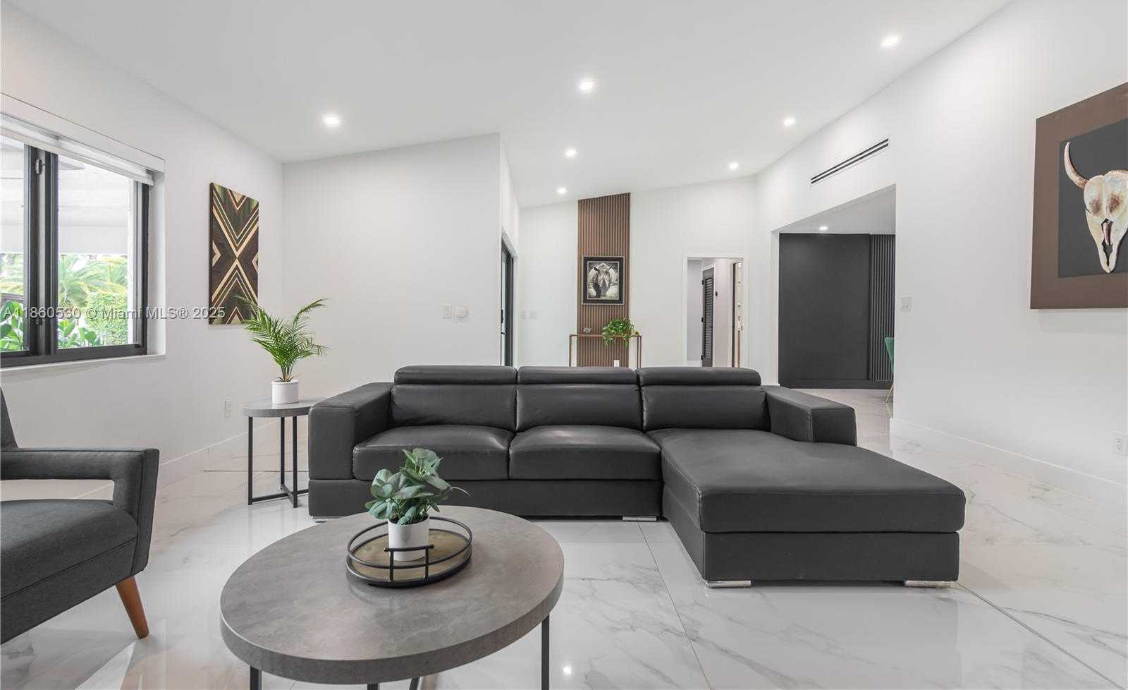 Small Image of 3850 SOUTH WEST 130TH AVE, Miami Number 9