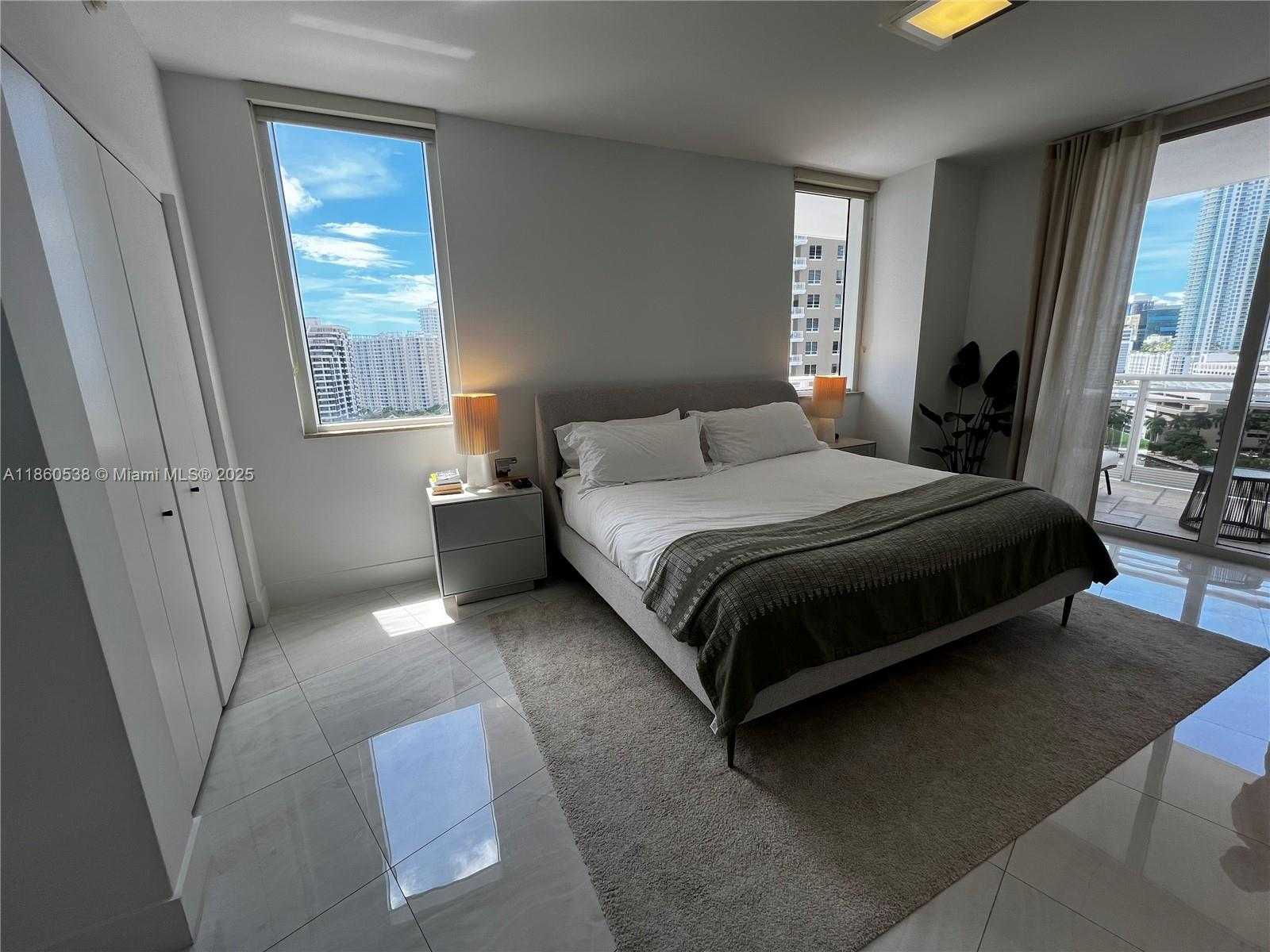 Small Image of 901 BRICKELL KEY BLVD #1509, Miami Number 11
