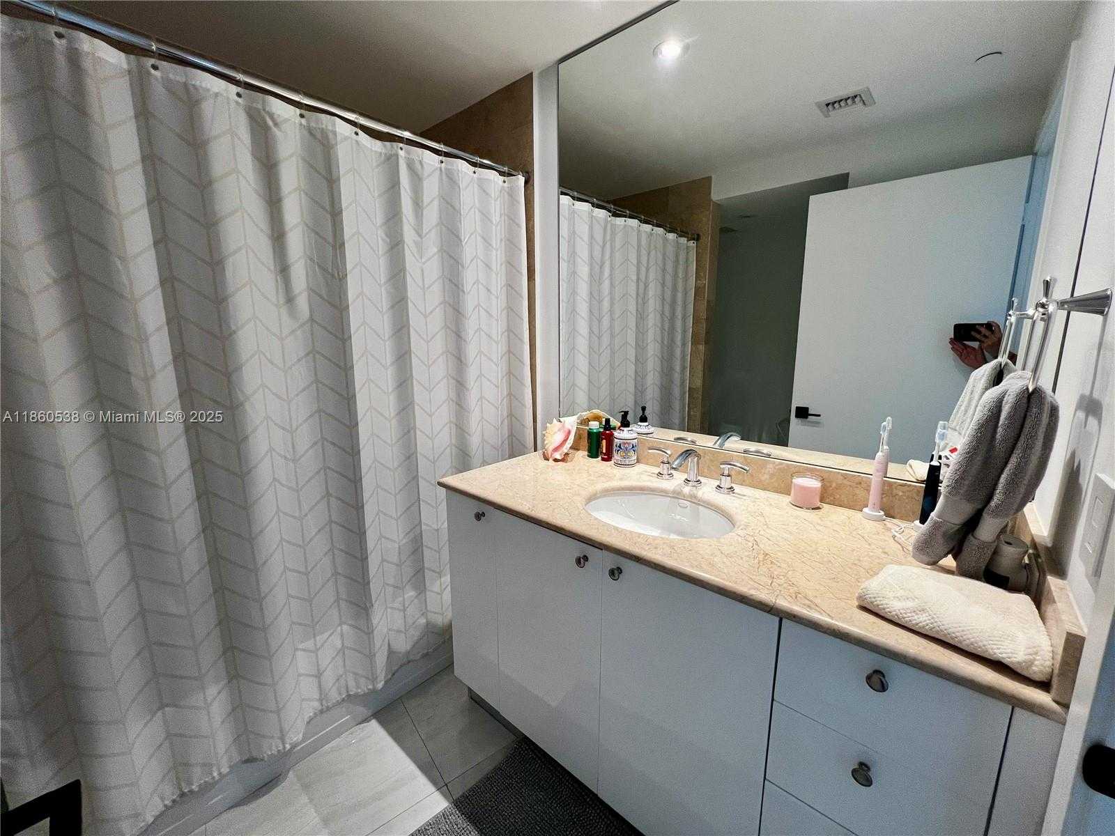 Small Image of 901 BRICKELL KEY BLVD #1509, Miami Number 20