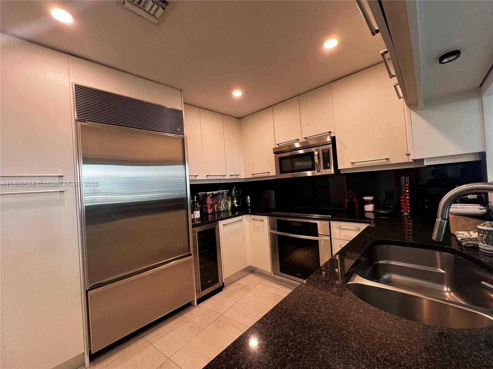 Small Image of 901 BRICKELL KEY BLVD #1509, Miami Number 5