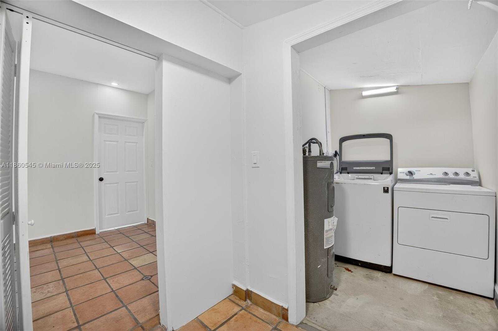 Small Image of 7941 SOUTH WEST 37TH TER, Miami Number 13