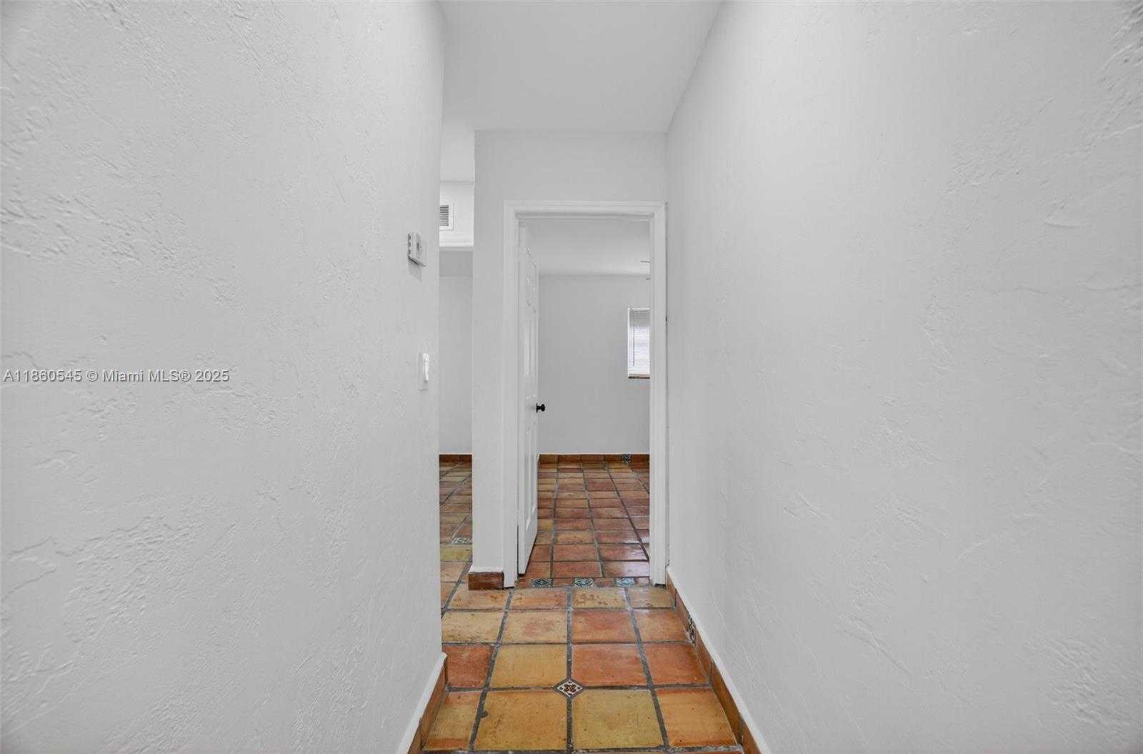 Small Image of 7941 SOUTH WEST 37TH TER, Miami Number 14