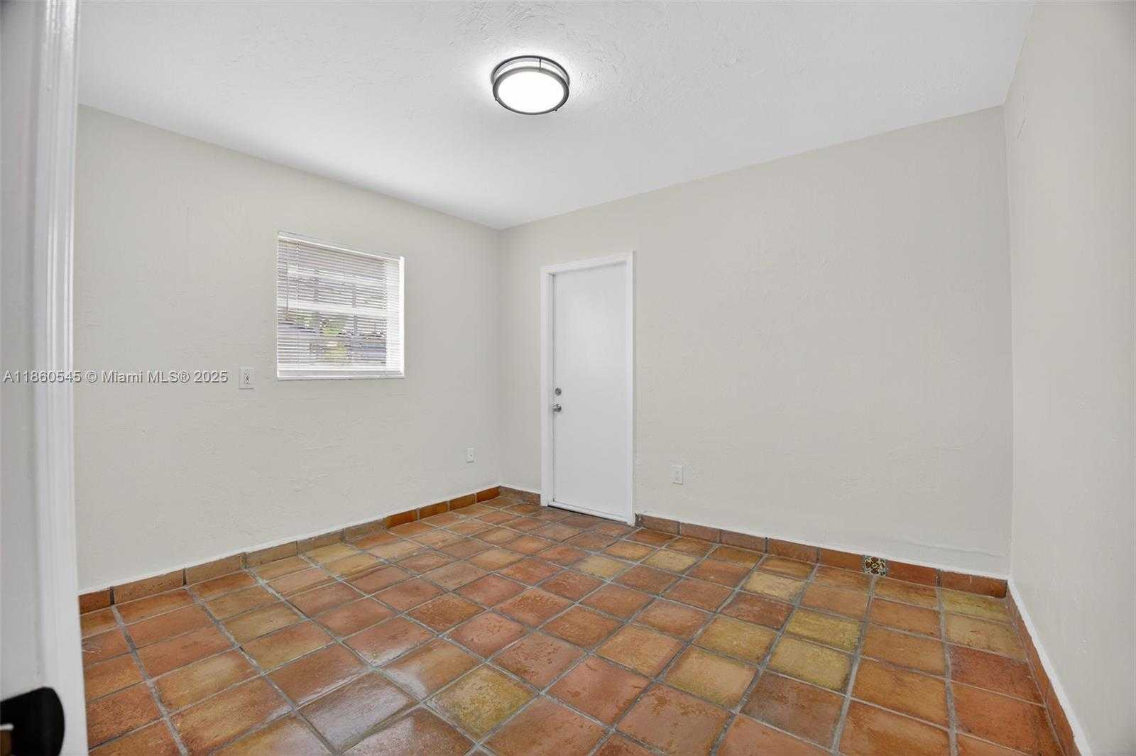 Small Image of 7941 SOUTH WEST 37TH TER, Miami Number 15