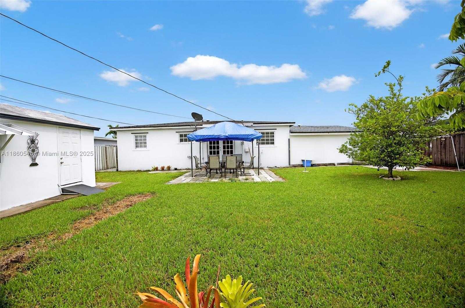 Small Image of 7941 SOUTH WEST 37TH TER, Miami Number 28