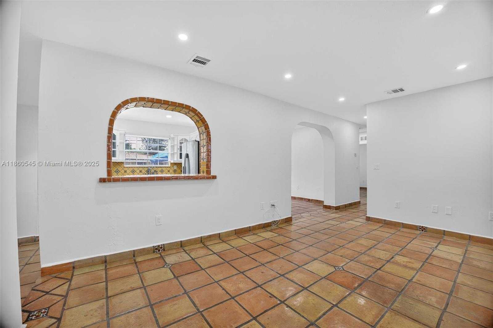 Small Image of 7941 SOUTH WEST 37TH TER, Miami Number 5