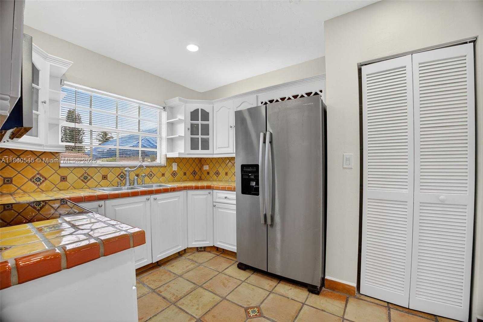 Small Image of 7941 SOUTH WEST 37TH TER, Miami Number 8