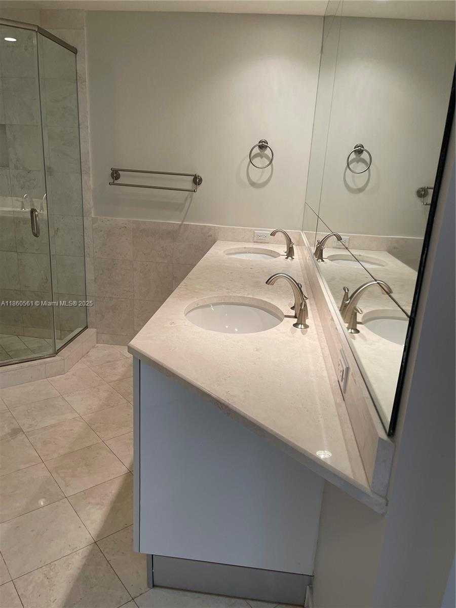 Small Image of 901 BRICKELL KEY BLVD #1103, Miami Number 12