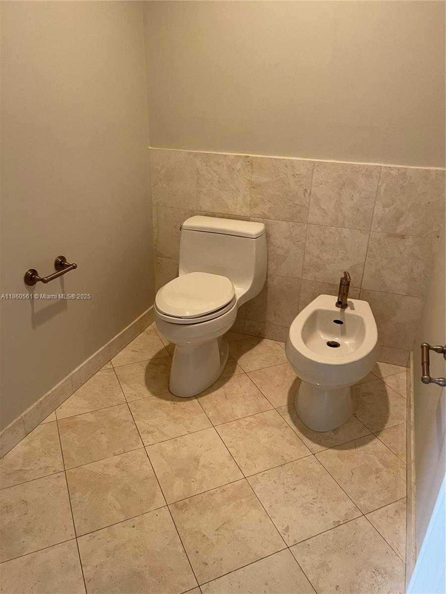 Small Image of 901 BRICKELL KEY BLVD #1103, Miami Number 13