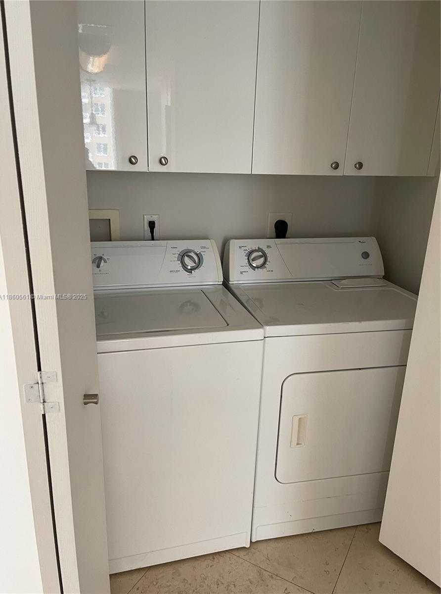 Small Image of 901 BRICKELL KEY BLVD #1103, Miami Number 20