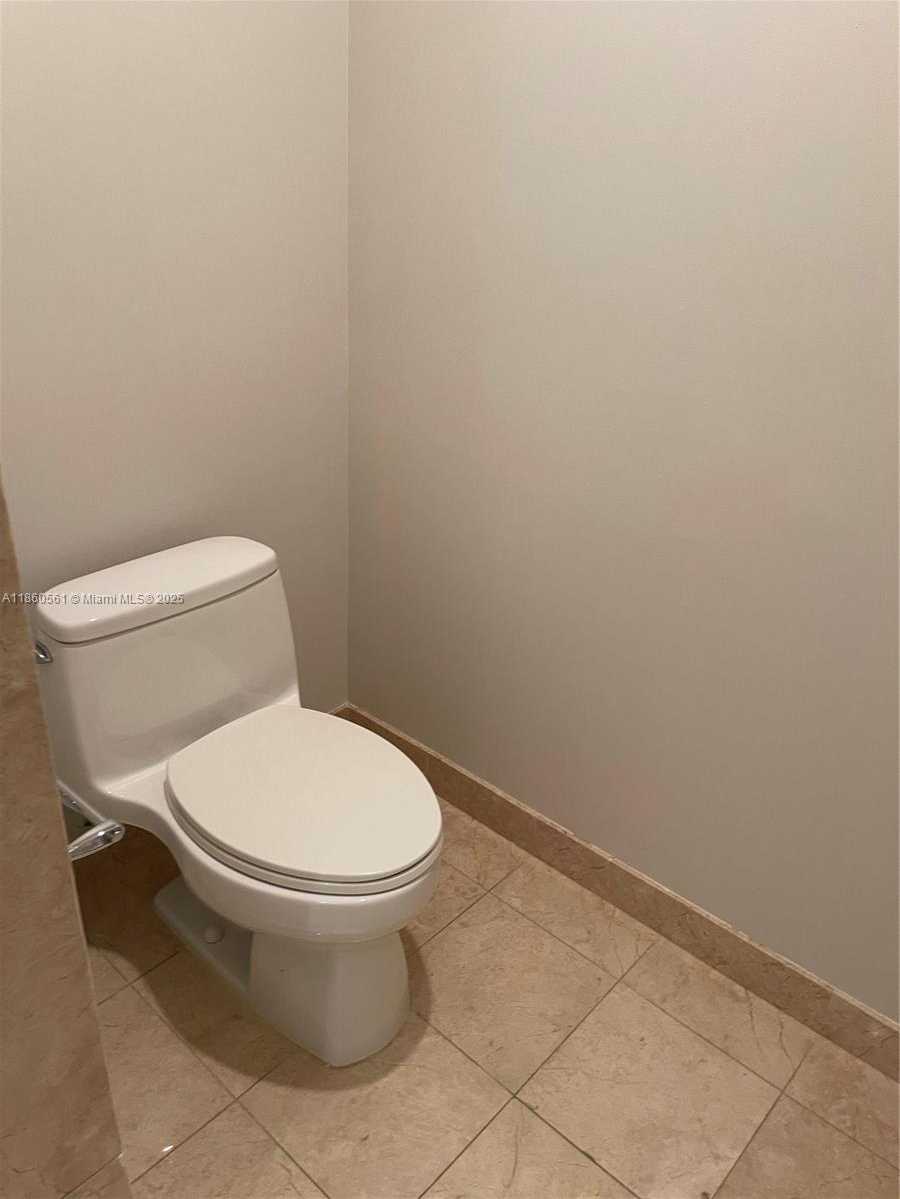 Small Image of 901 BRICKELL KEY BLVD #1103, Miami Number 24