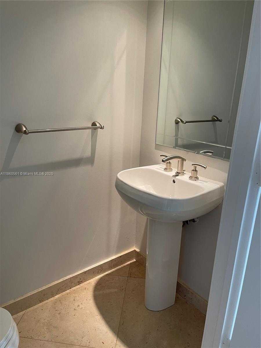 Small Image of 901 BRICKELL KEY BLVD #1103, Miami Number 9