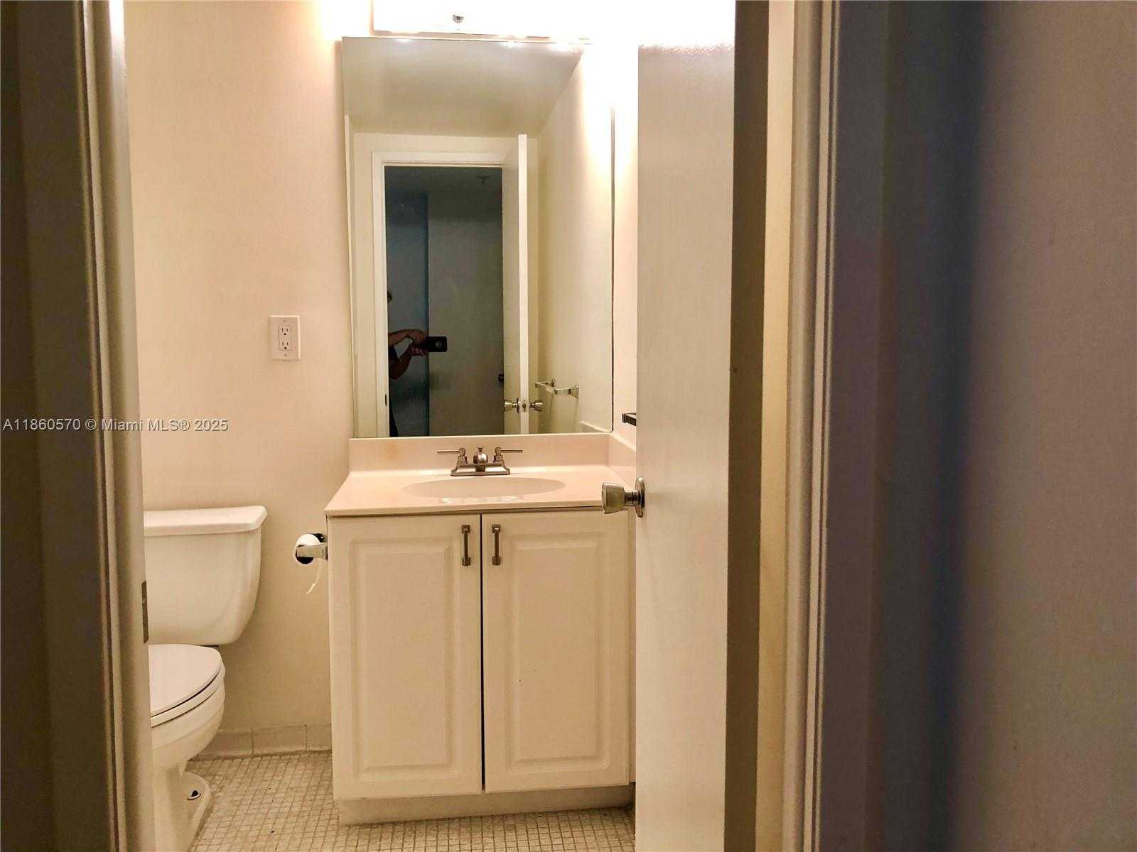 Small Image of 19390 COLLINS AVE #724, Sunny Isles Beach Number 13