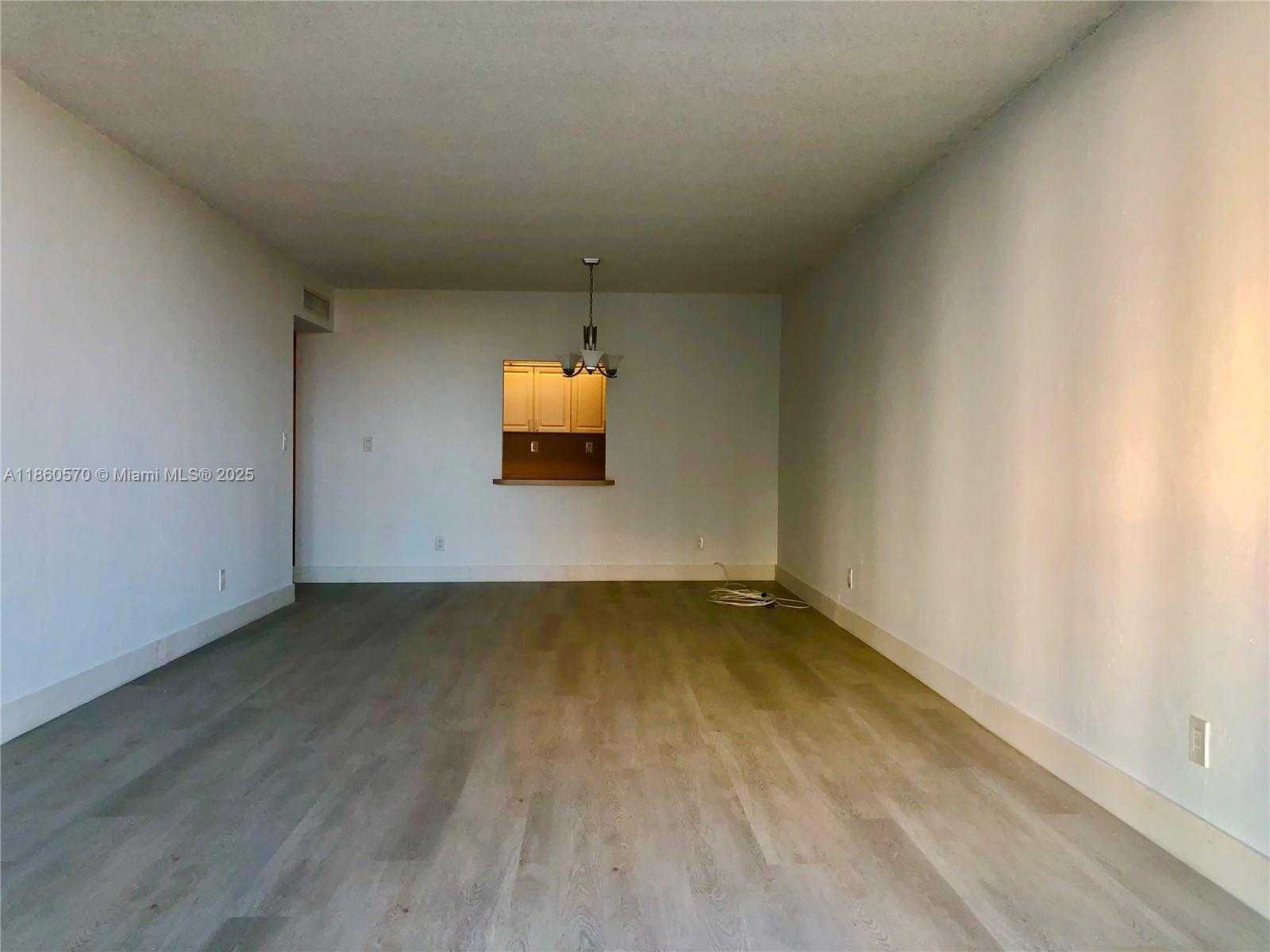 Small Image of 19390 COLLINS AVE #724, Sunny Isles Beach Number 7
