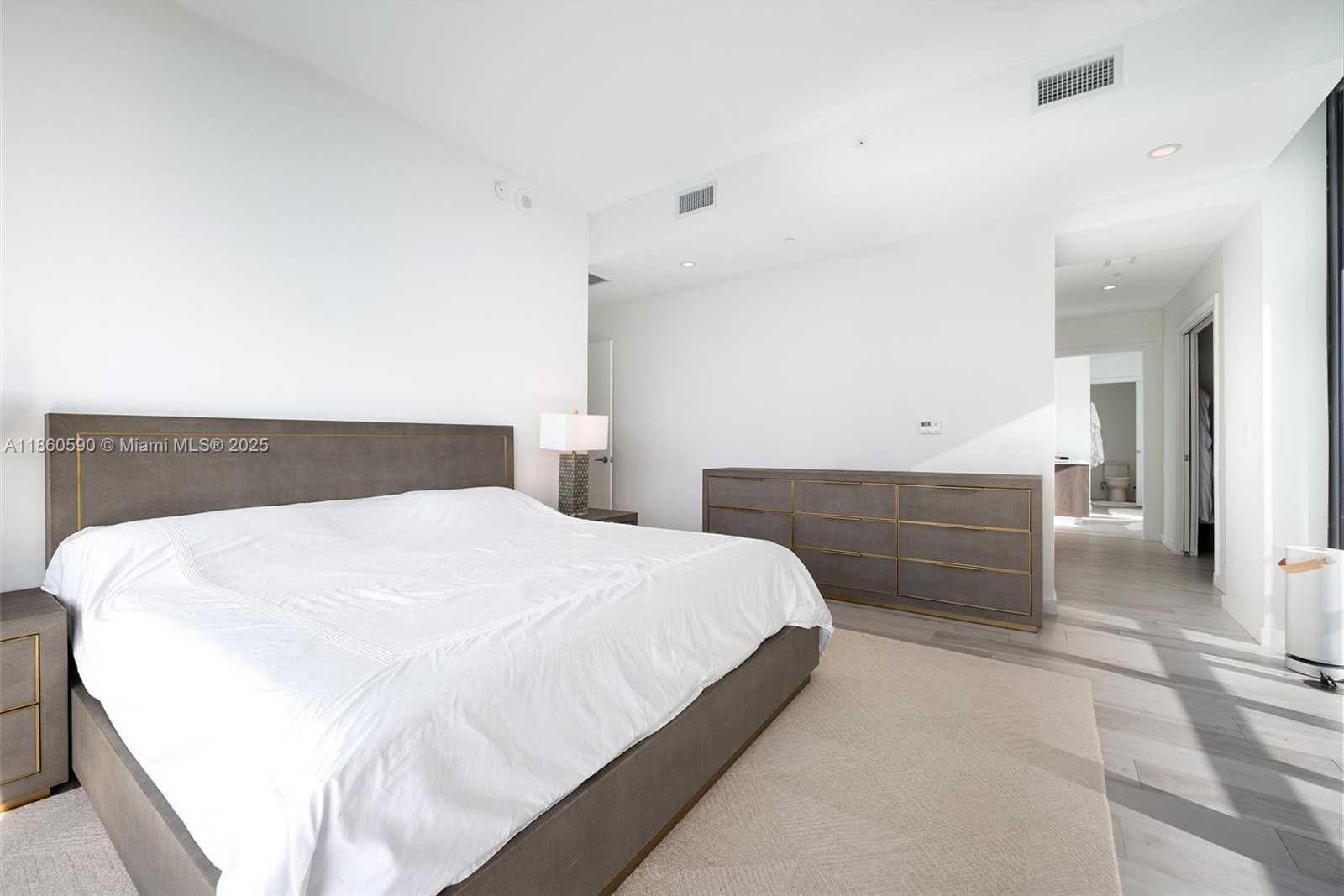 Small Image of 480 NORTH EAST 31ST ST #4807, Miami Number 10