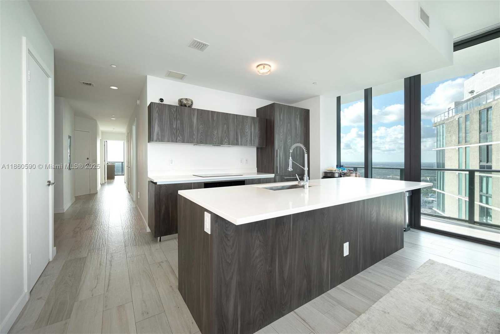 Small Image of 480 NORTH EAST 31ST ST #4807, Miami Number 5