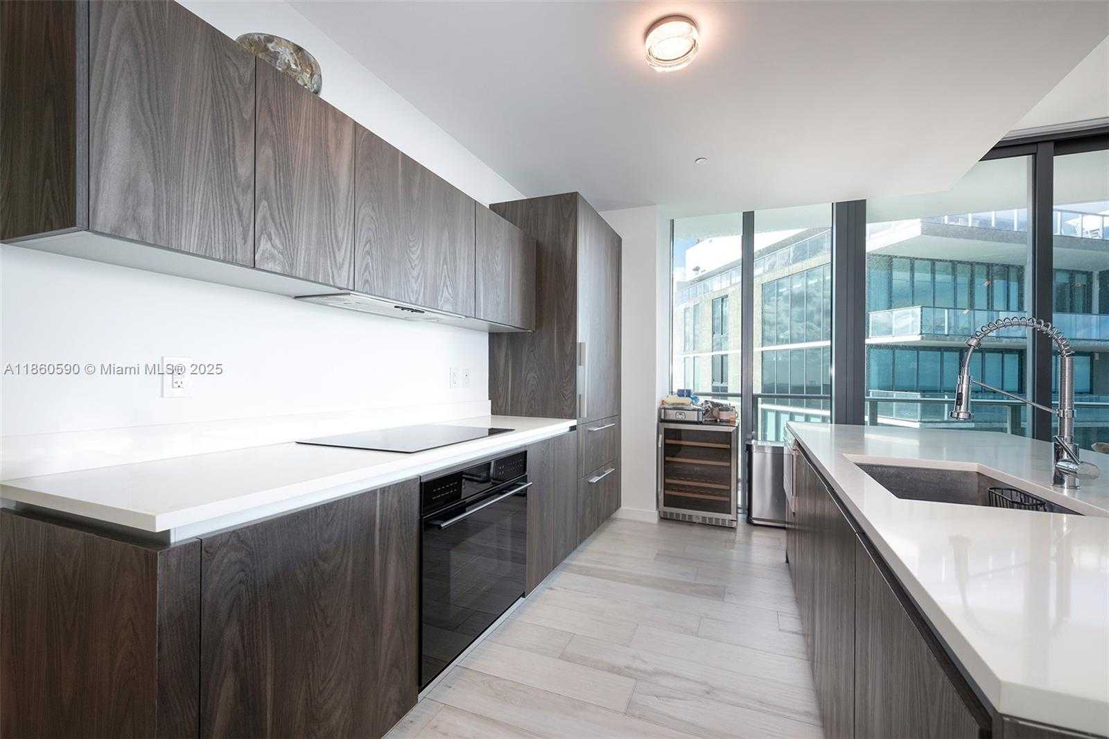 Small Image of 480 NORTH EAST 31ST ST #4807, Miami Number 6