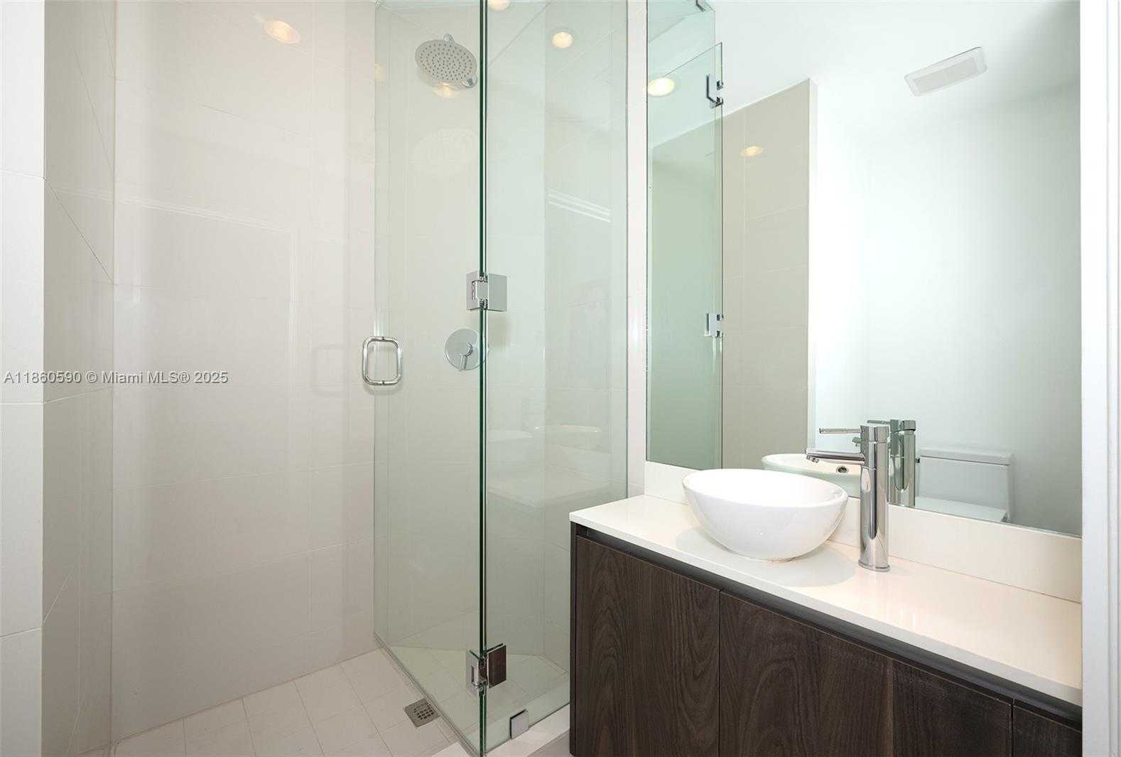 Small Image of 480 NORTH EAST 31ST ST #4807, Miami Number 8