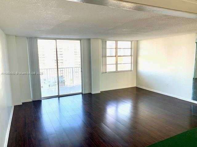 Small Image of 2801 NORTH EAST 183RD ST #1404W, Aventura Number 10