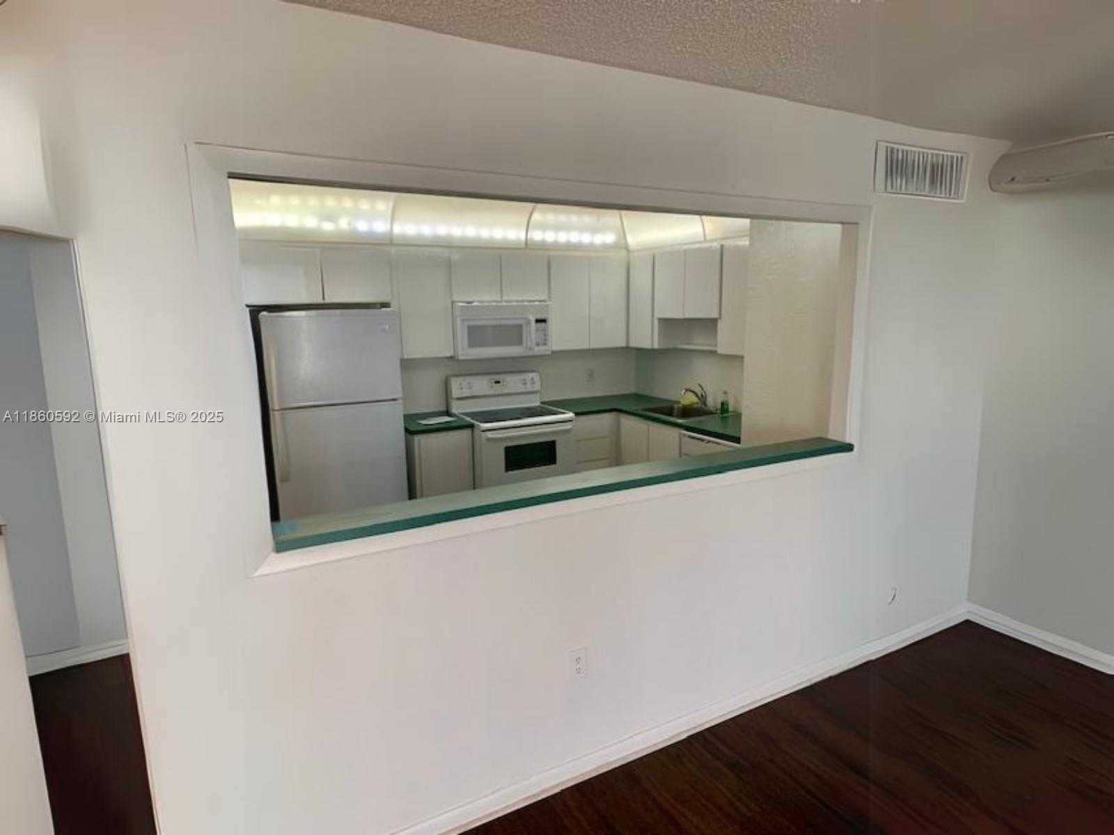 Small Image of 2801 NORTH EAST 183RD ST #1404W, Aventura Number 3