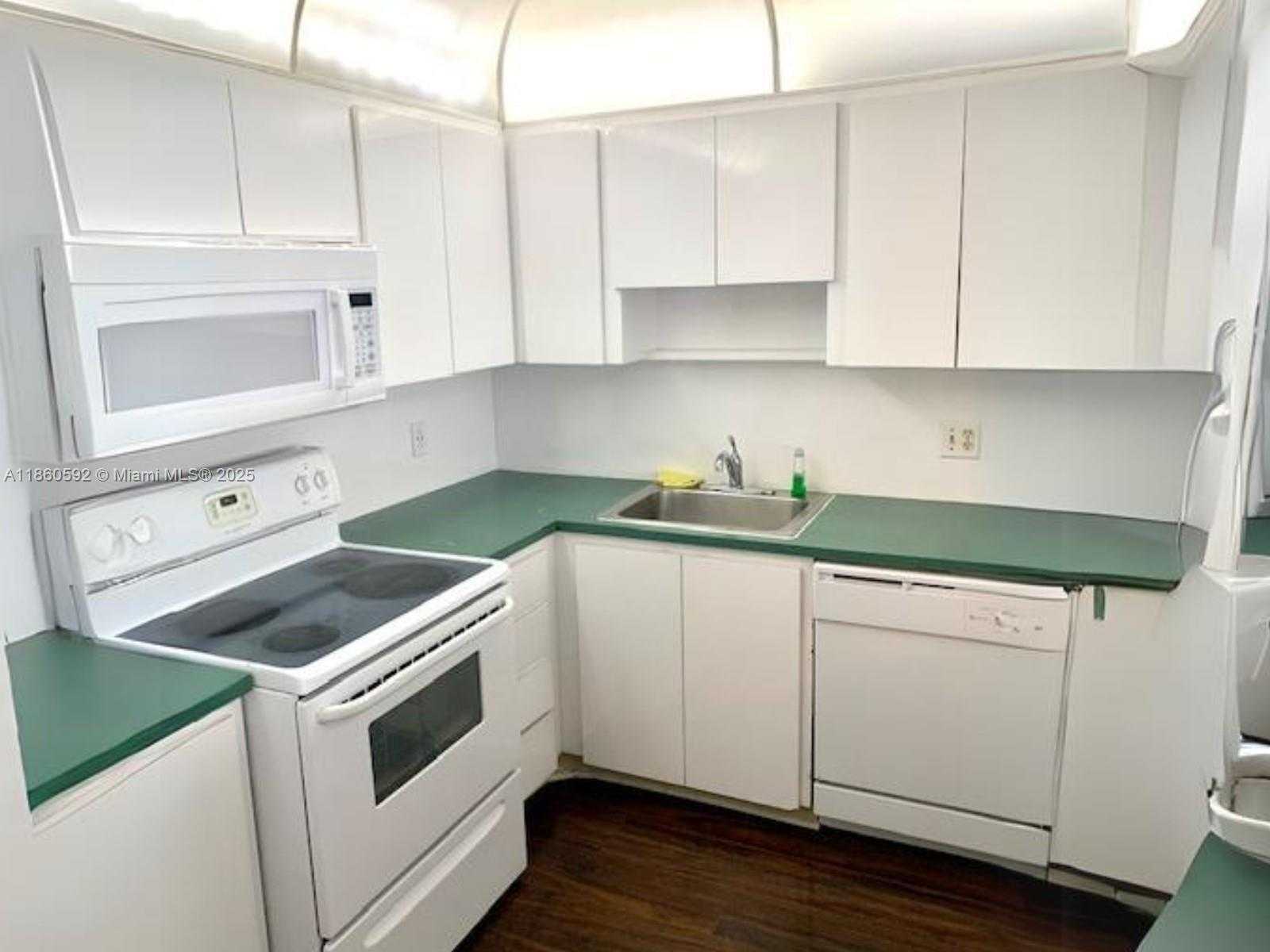 Small Image of 2801 NORTH EAST 183RD ST #1404W, Aventura Number 4