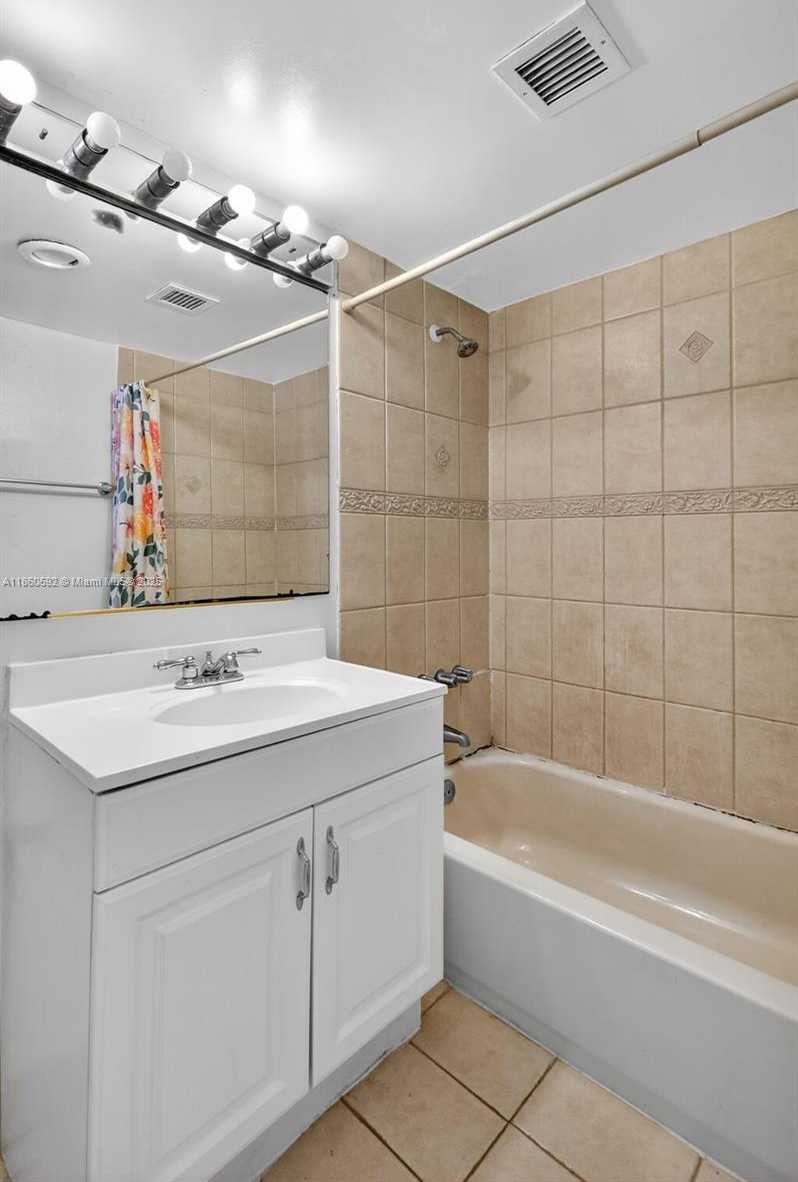 Small Image of 2801 NORTH EAST 183RD ST #1404W, Aventura Number 43