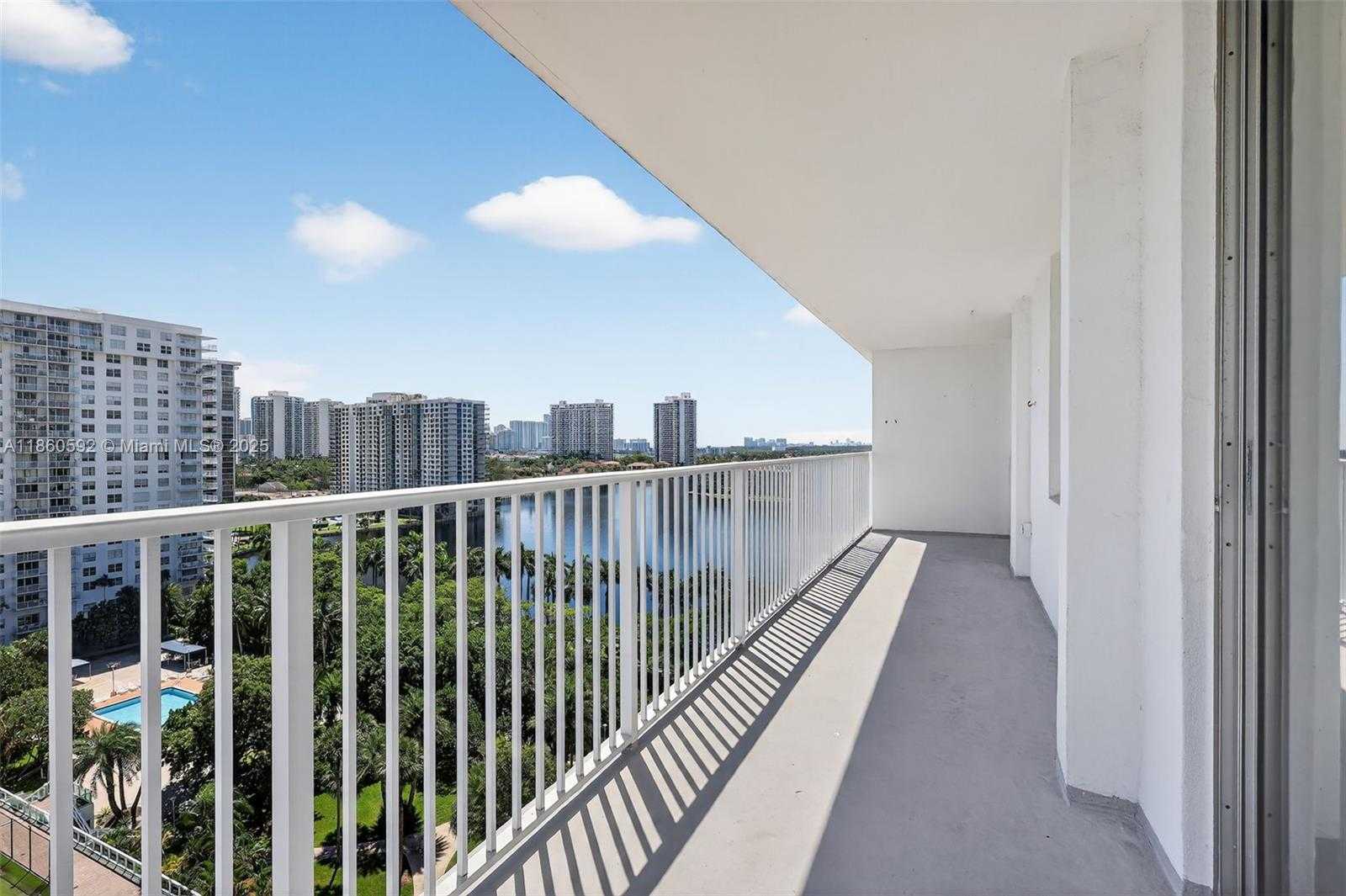 Small Image of 2801 NORTH EAST 183RD ST #1404W, Aventura Number 44