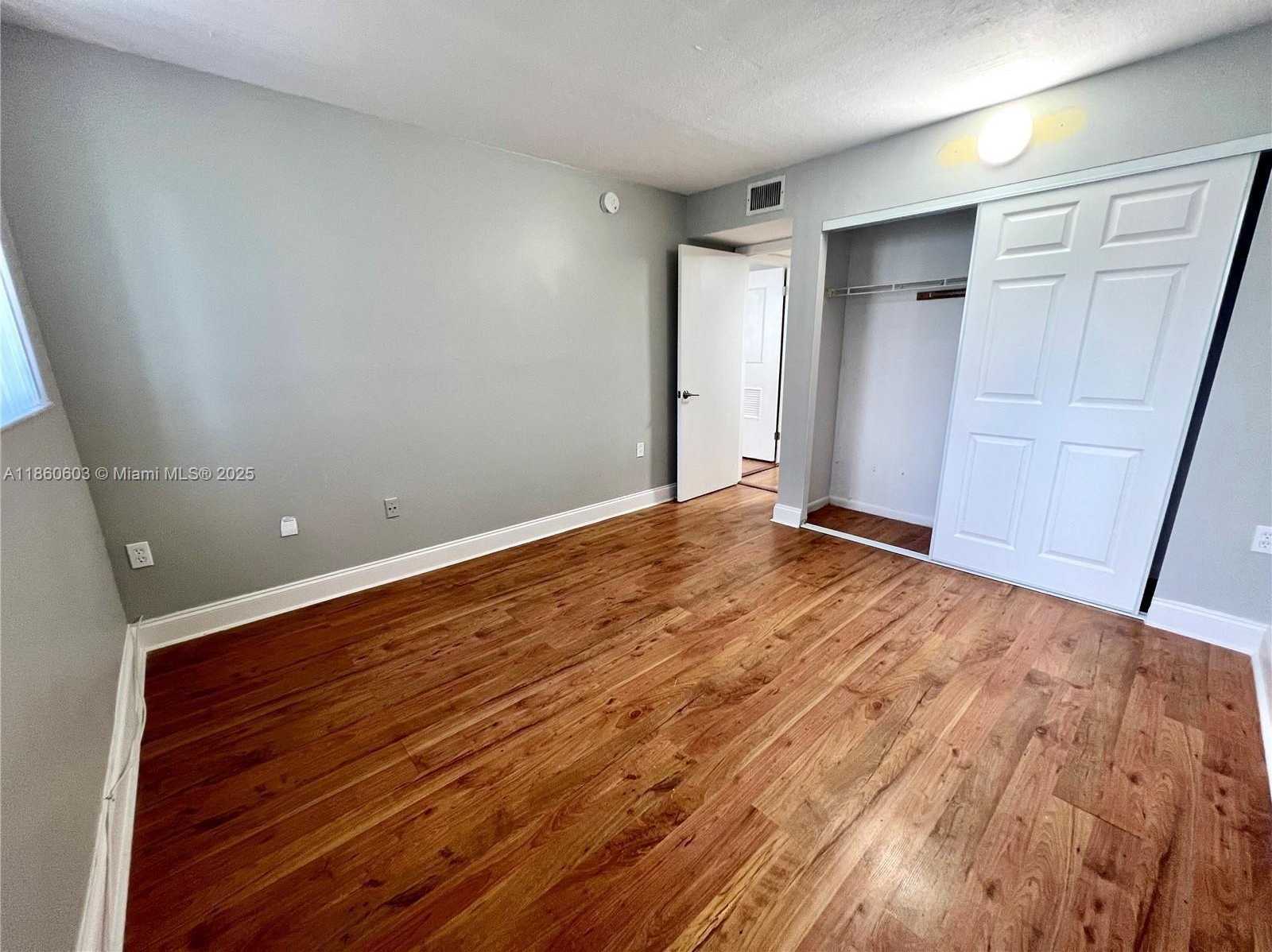 Small Image of 1666 WEST AVE #408, Miami Beach Number 6