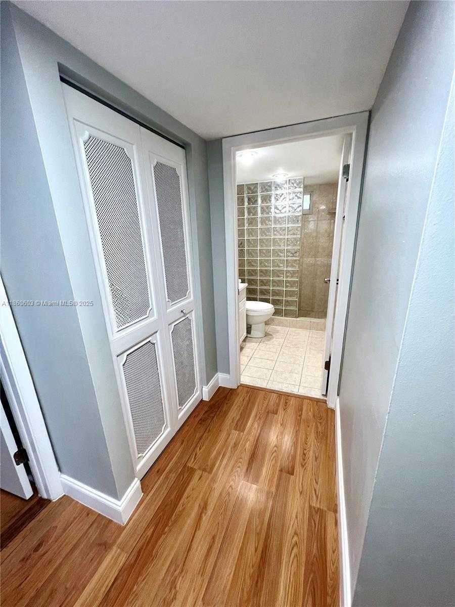 Small Image of 1666 WEST AVE #408, Miami Beach Number 8